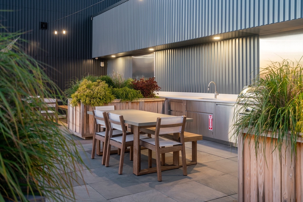 76 Wareham St Unit: PHD