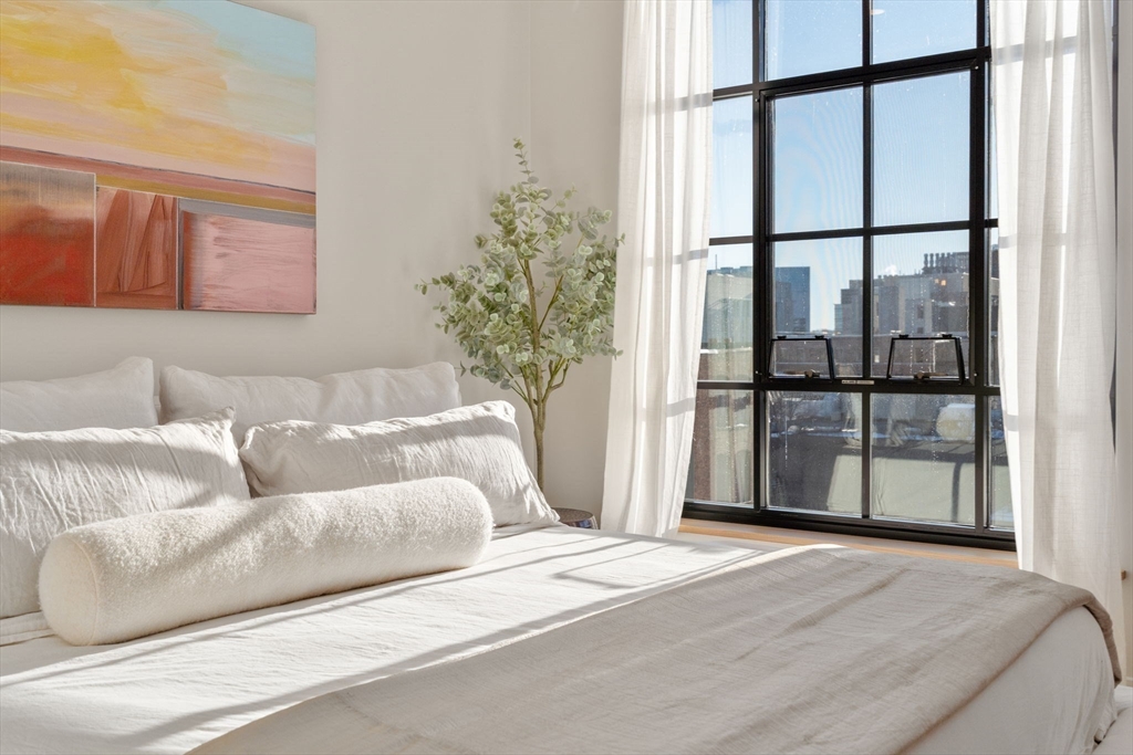 76 Wareham St Unit: PHD