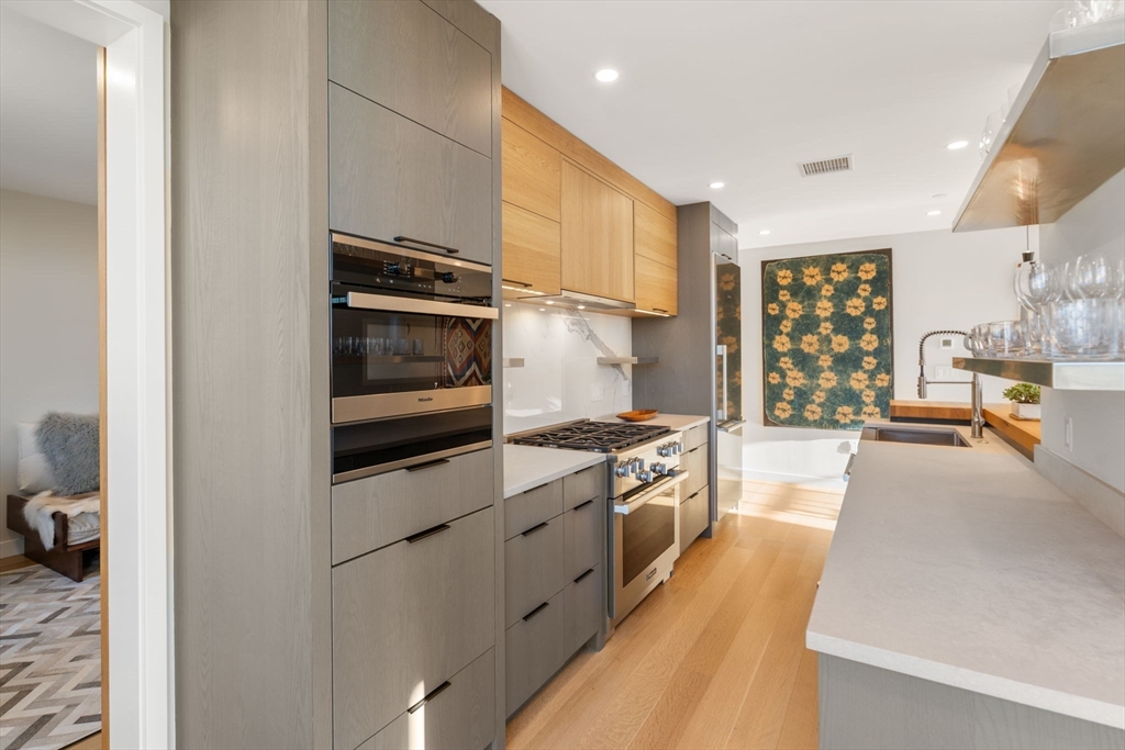 76 Wareham St Unit: PHD