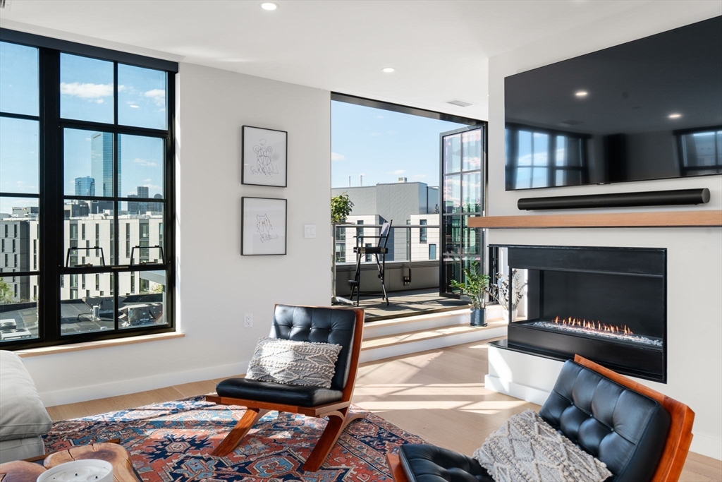 76 Wareham St Unit: PHD