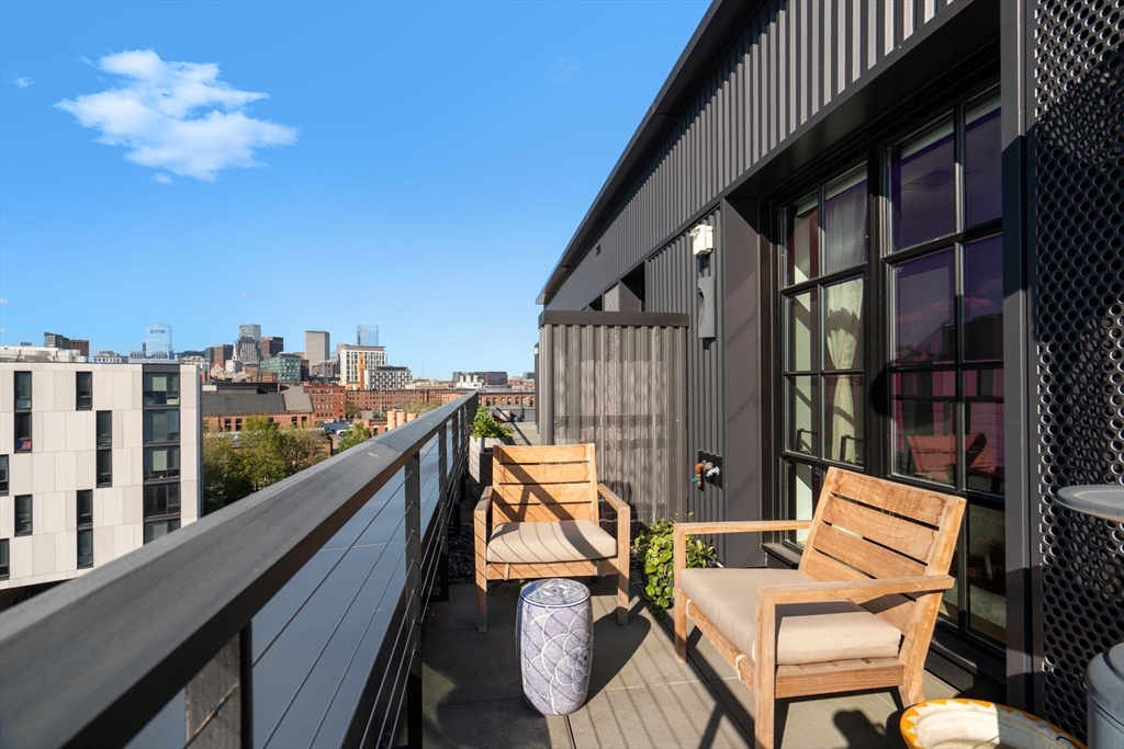 76 Wareham St Unit: PHD