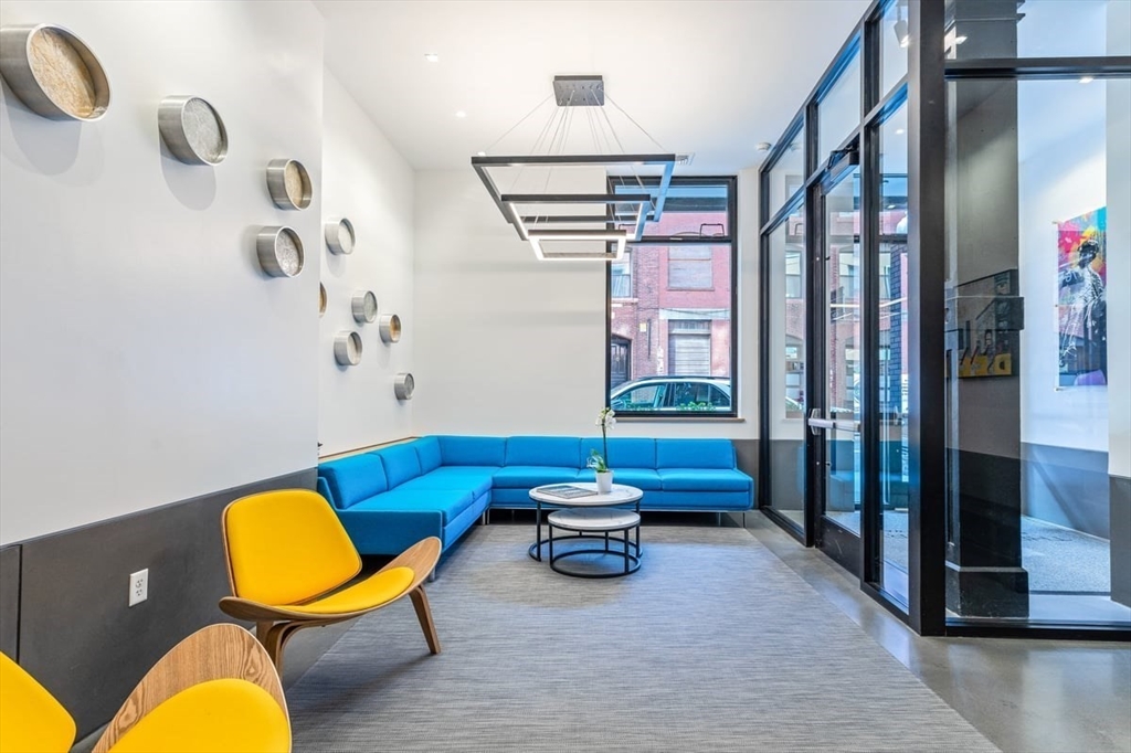 76 Wareham St Unit: PHD