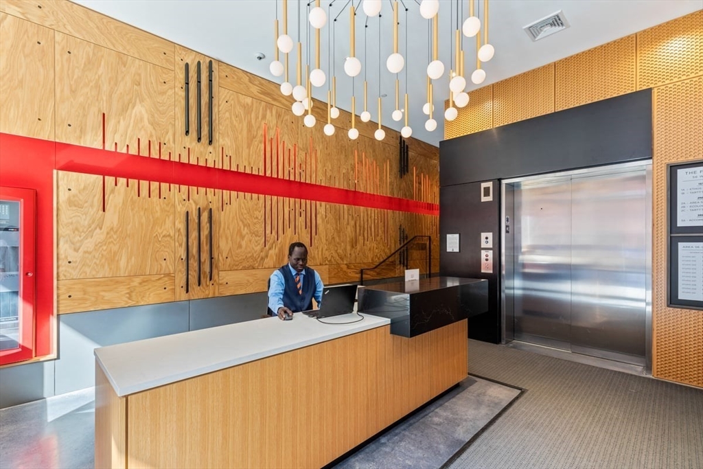 76 Wareham St Unit: PHD