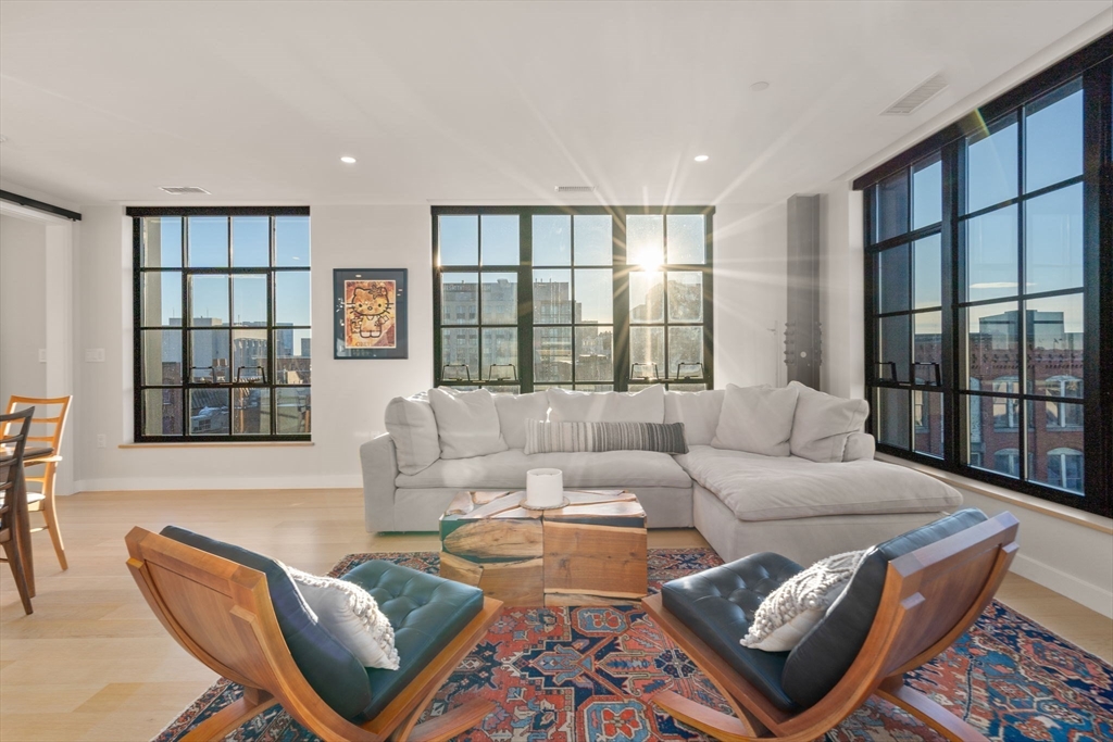 76 Wareham St Unit: PHD