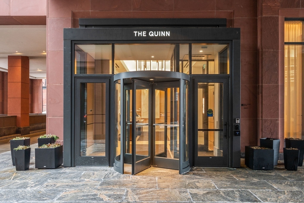 380 Harrison Ave Unit: PH2M