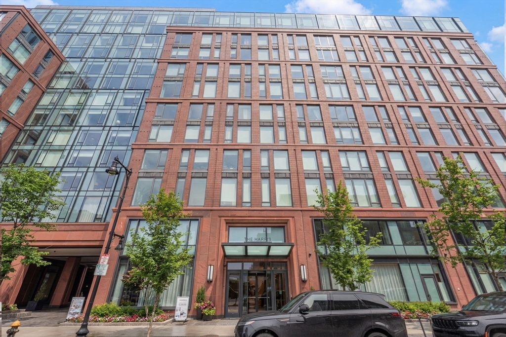 380 Harrison Ave Unit: PH2M