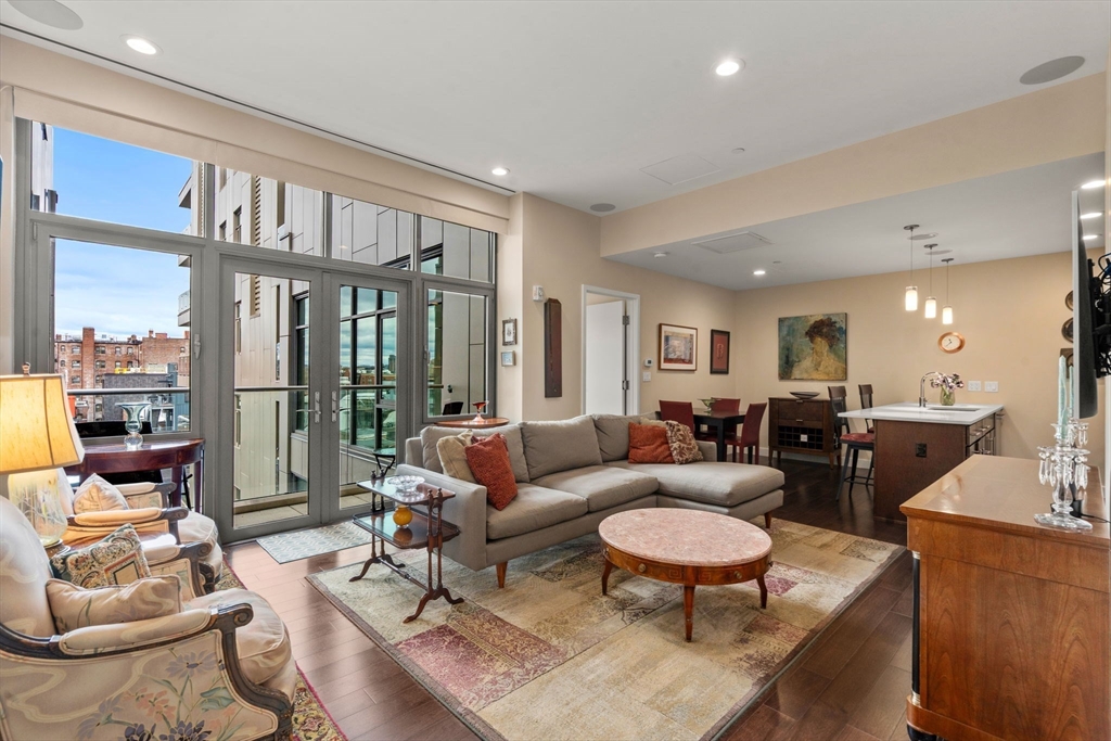 43 Westland Ave # 605