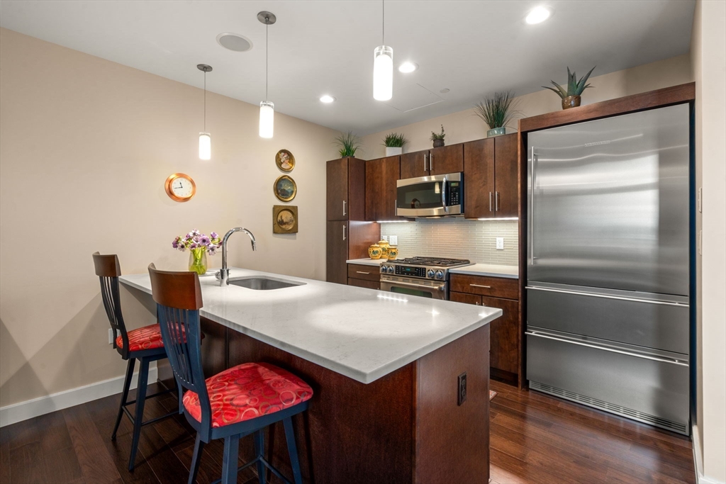 43 Westland Ave # 605