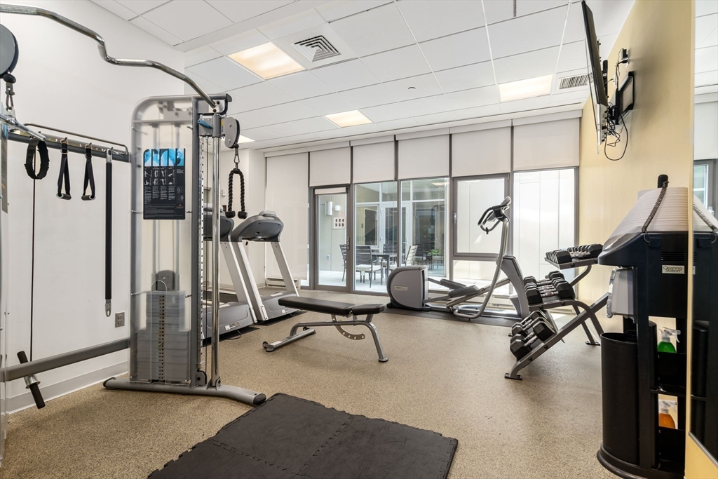 43 Westland Ave # 605