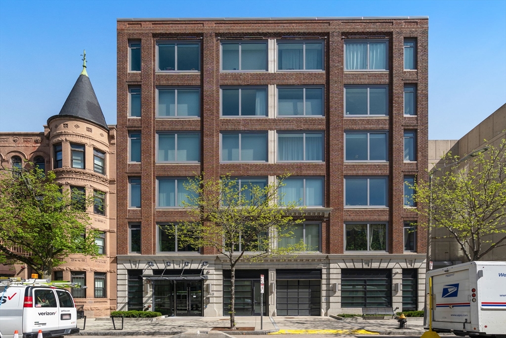 43 Westland Ave # 605