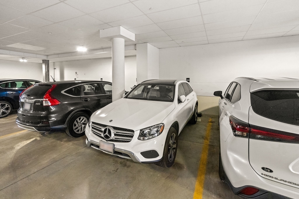 43 Westland Ave # 605