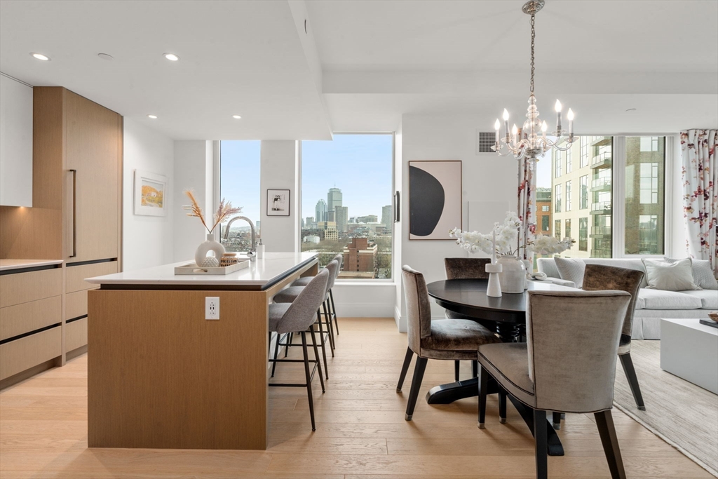 380 Harrison Ave # 1118