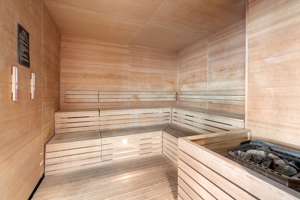 380 Harrison Ave # 1118