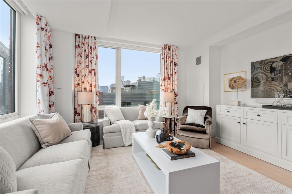 380 Harrison Ave # 1118