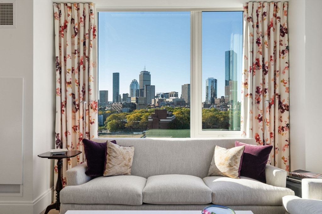 380 Harrison Ave # 1118