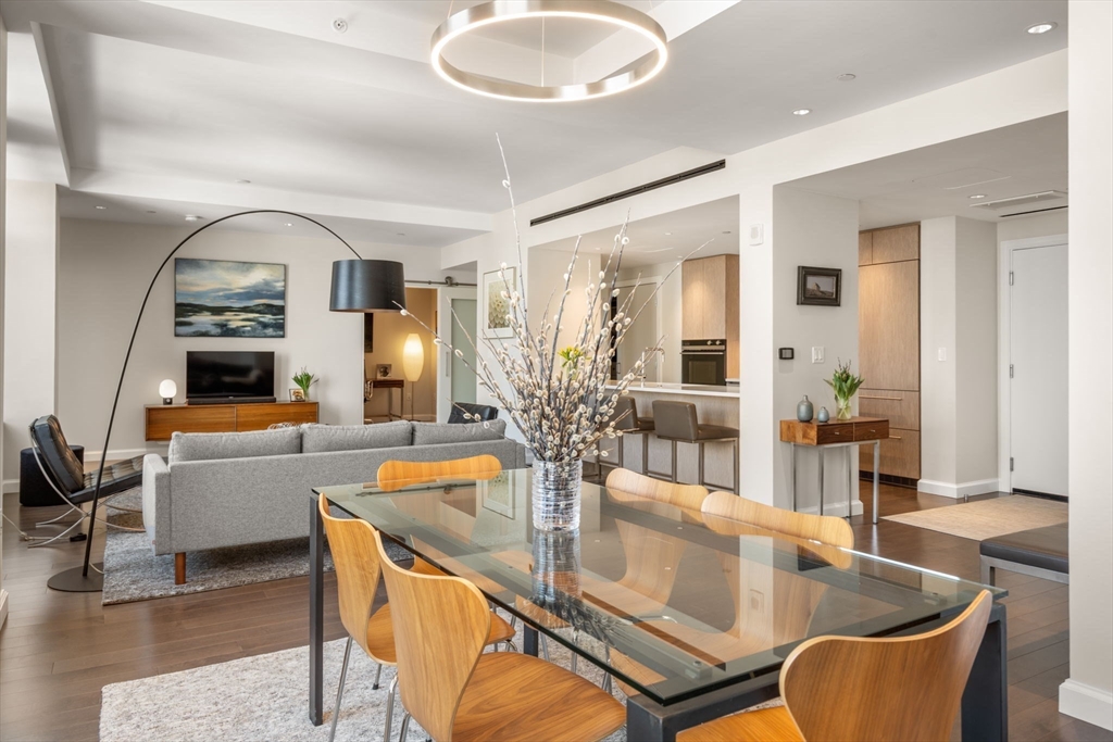 43 Westland Ave # 712