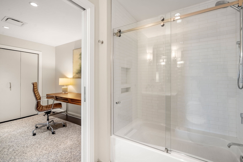 43 Westland Ave # 712