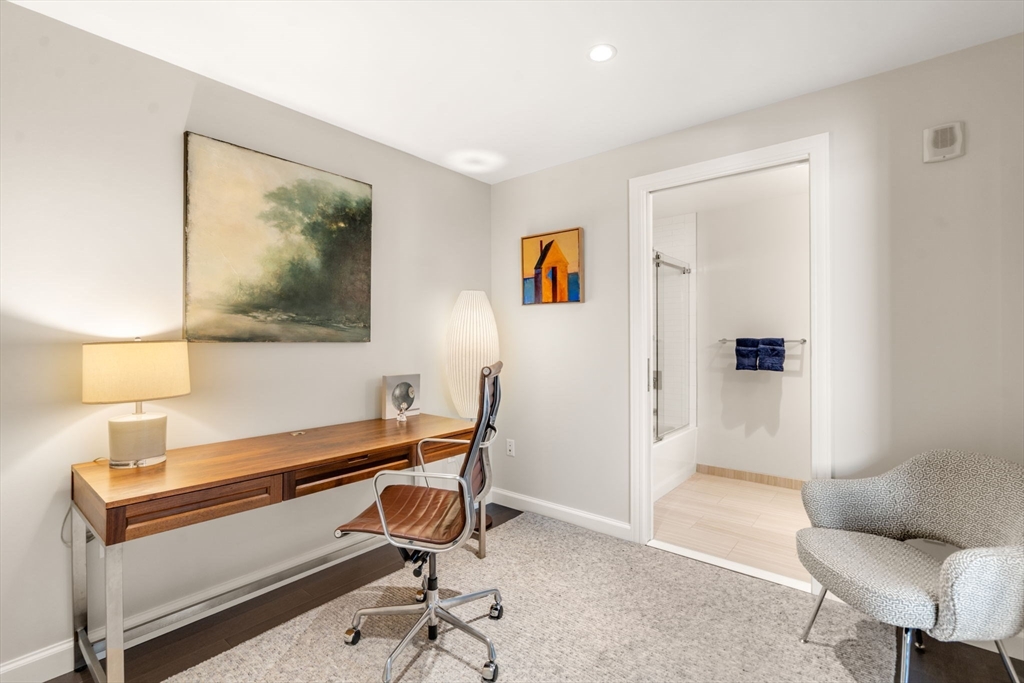 43 Westland Ave # 712