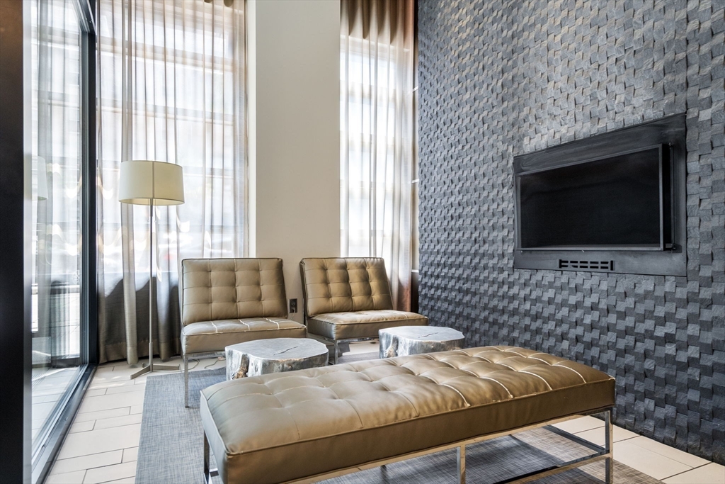 43 Westland Ave # 712