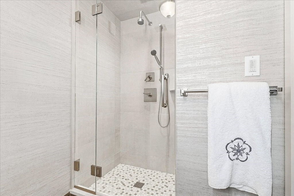 481 Harrison Ave Unit: PHB