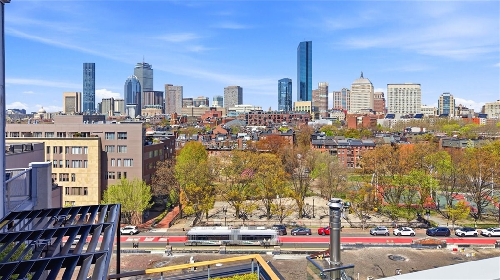 481 Harrison Ave Unit: PHB