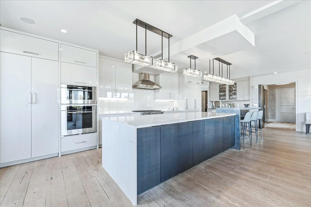 481 Harrison Ave Unit: PHB
