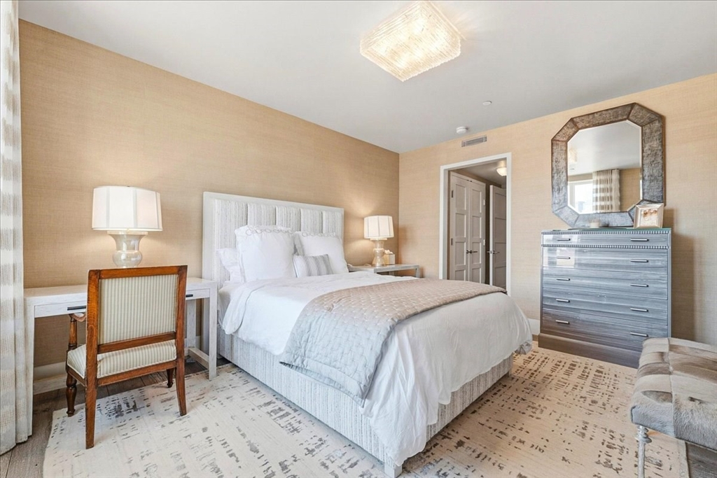 481 Harrison Ave Unit: PHB