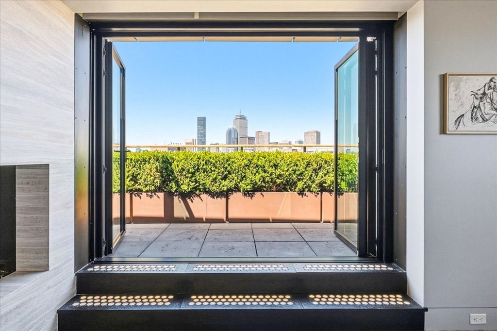 481 Harrison Ave Unit: PHB