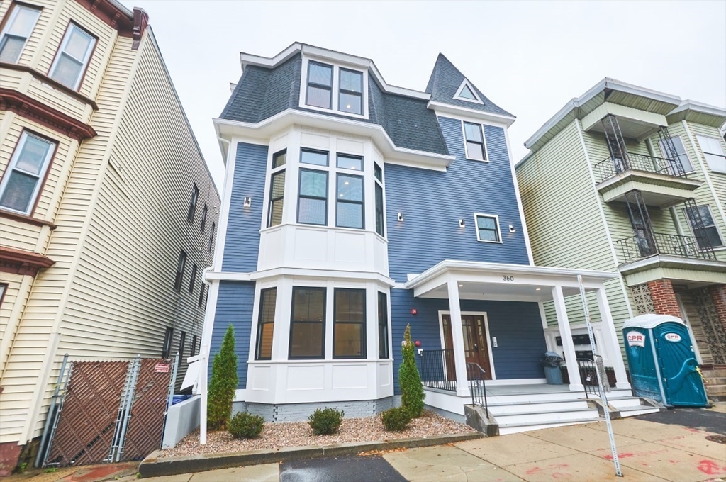 360 Meridian St # 5