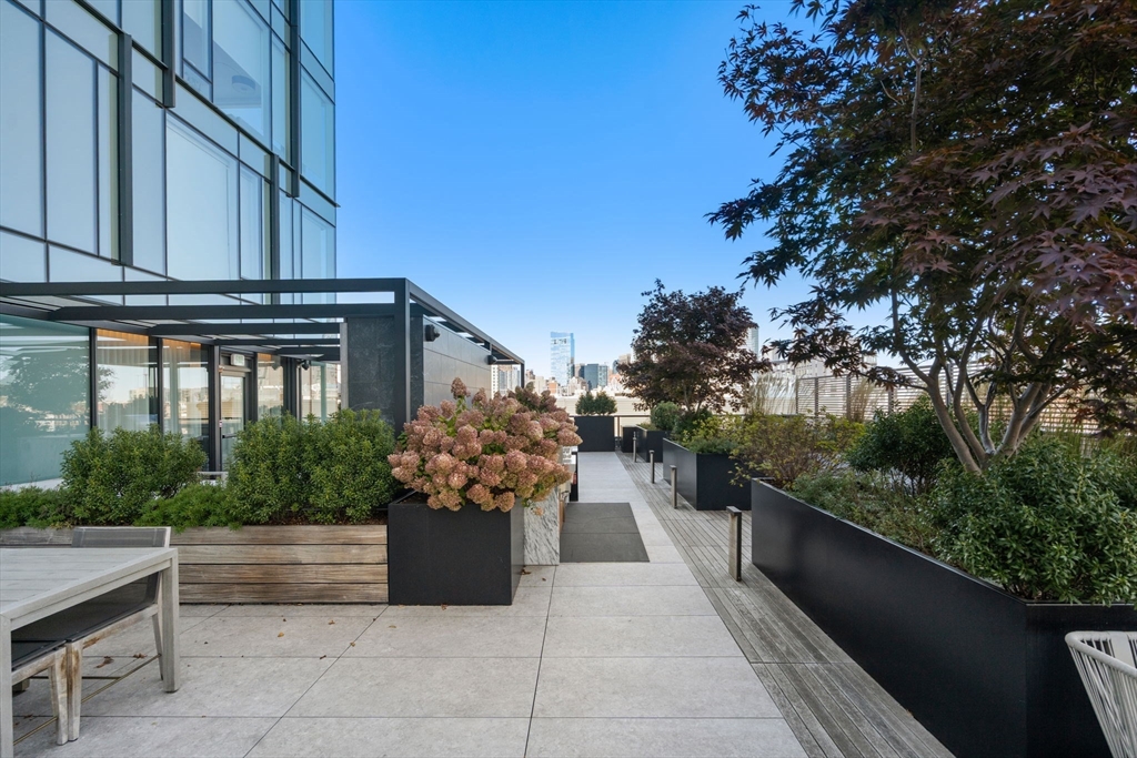 380 Harrison Ave Unit: Penthouse2M