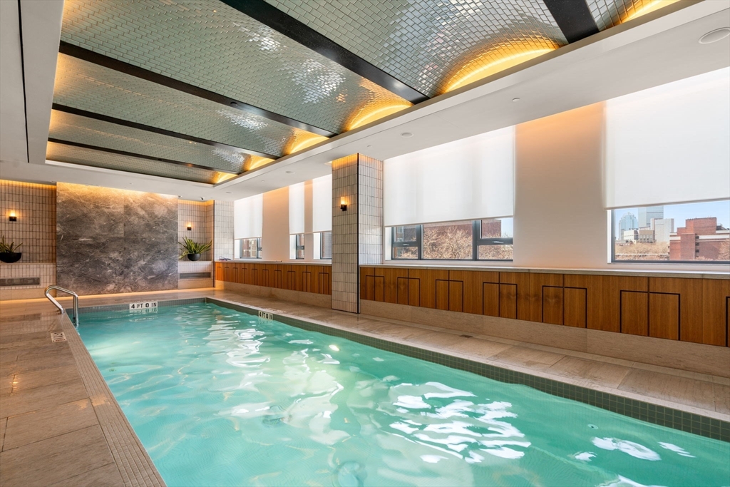 380 Harrison Ave Unit: Penthouse2M