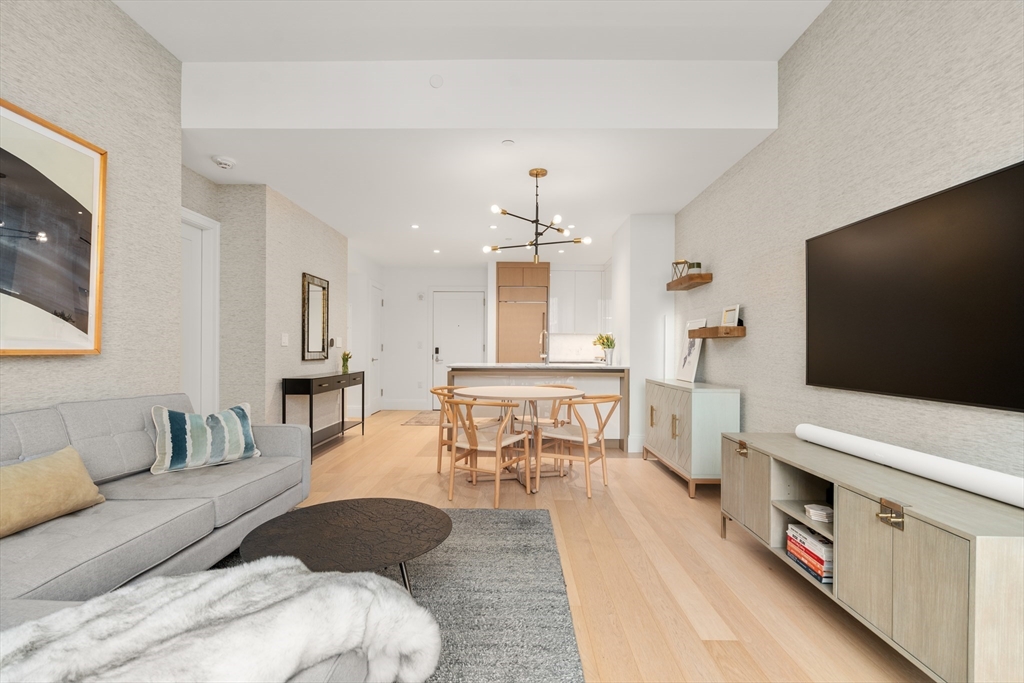 380 Harrison Ave Unit: Penthouse2M