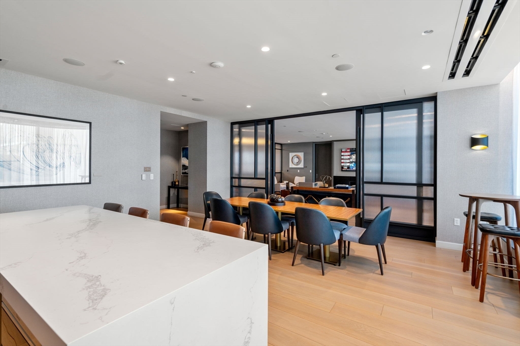 380 Harrison Ave Unit: Penthouse2M