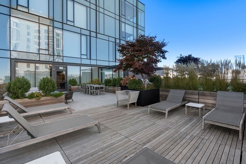 380 Harrison Ave Unit: Penthouse2M