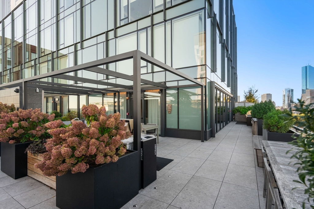 380 Harrison Ave Unit: Penthouse2M