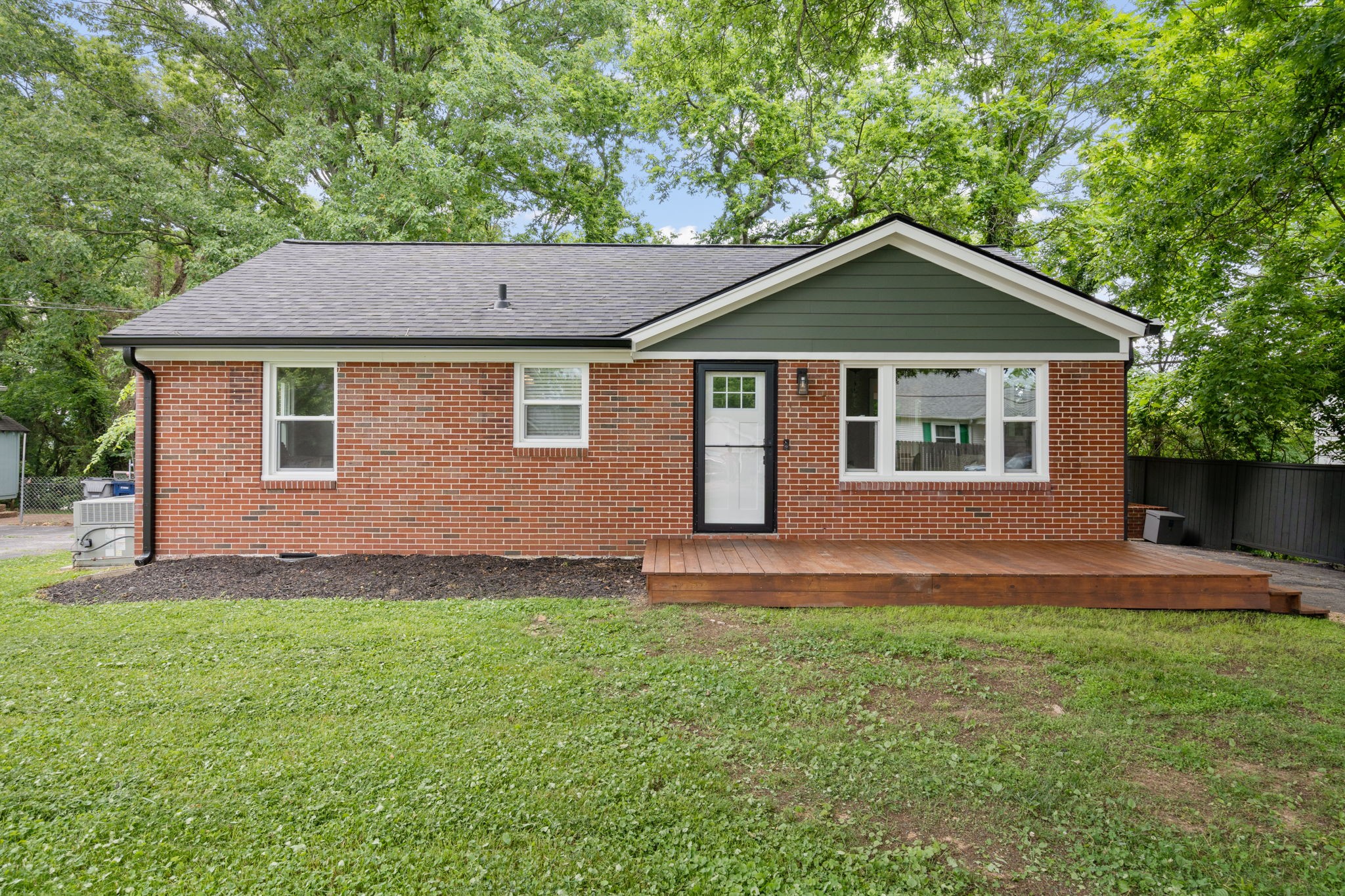 801 Fleming St
