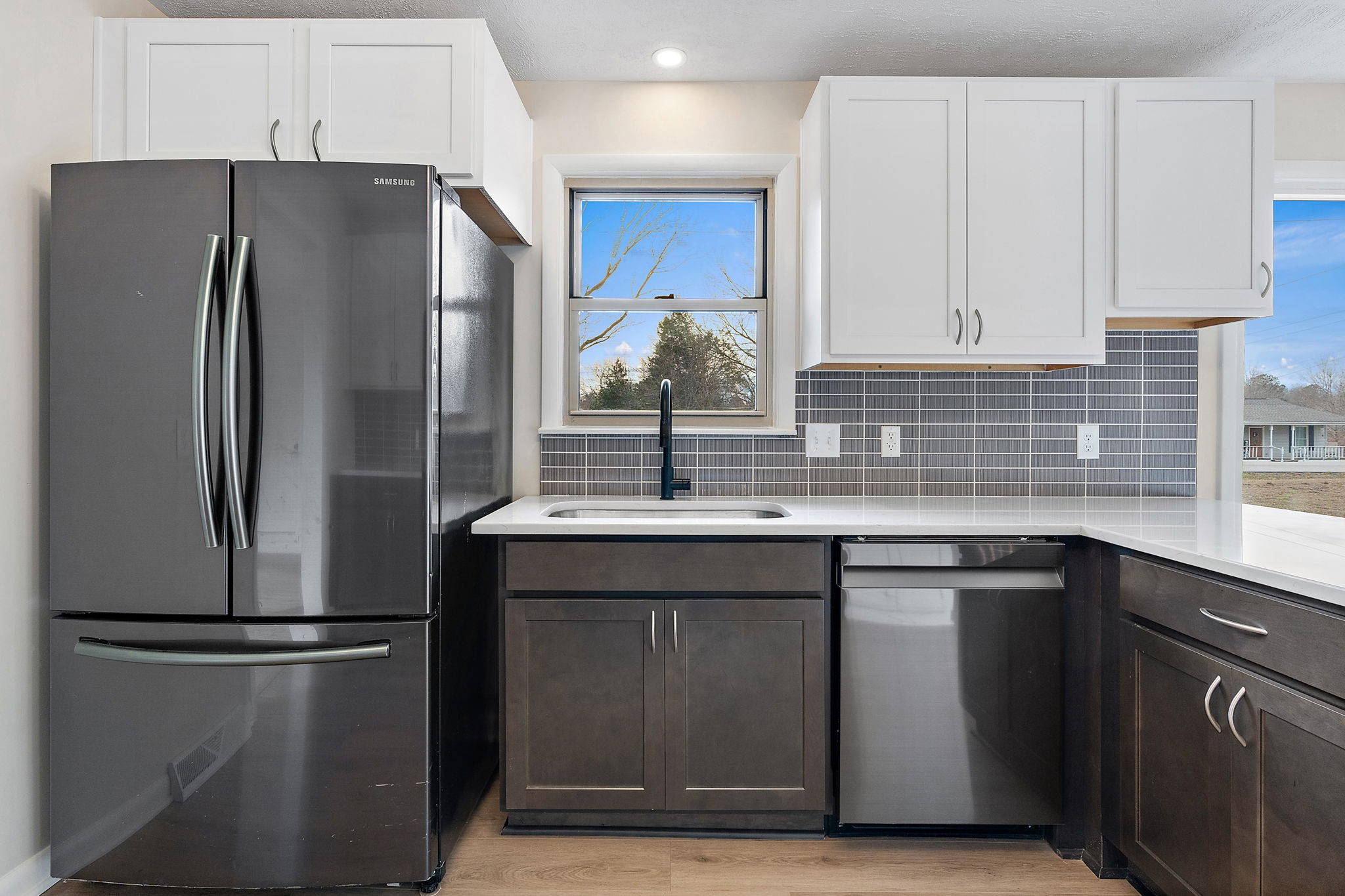 1204 Rebecca Dr