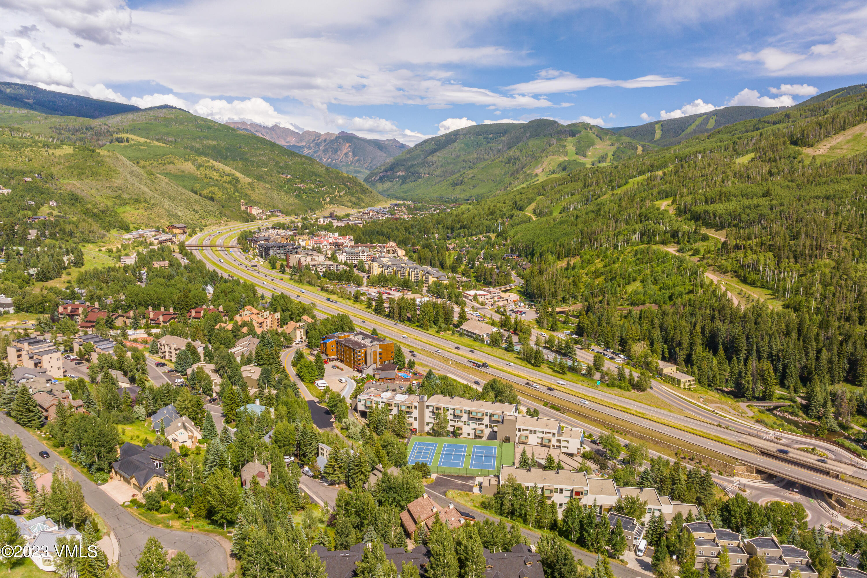 1100 N Frontage Road W 1413