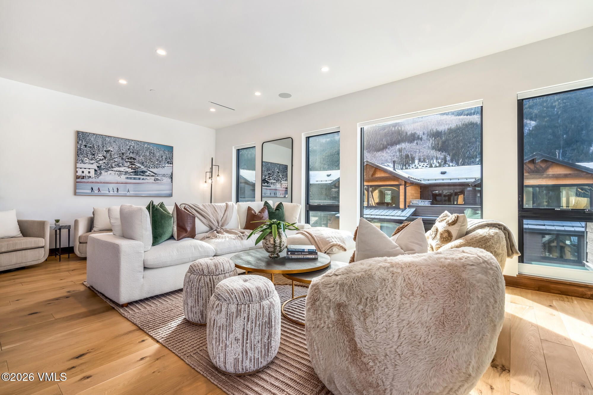 200 Goldfinch Lane, 1C