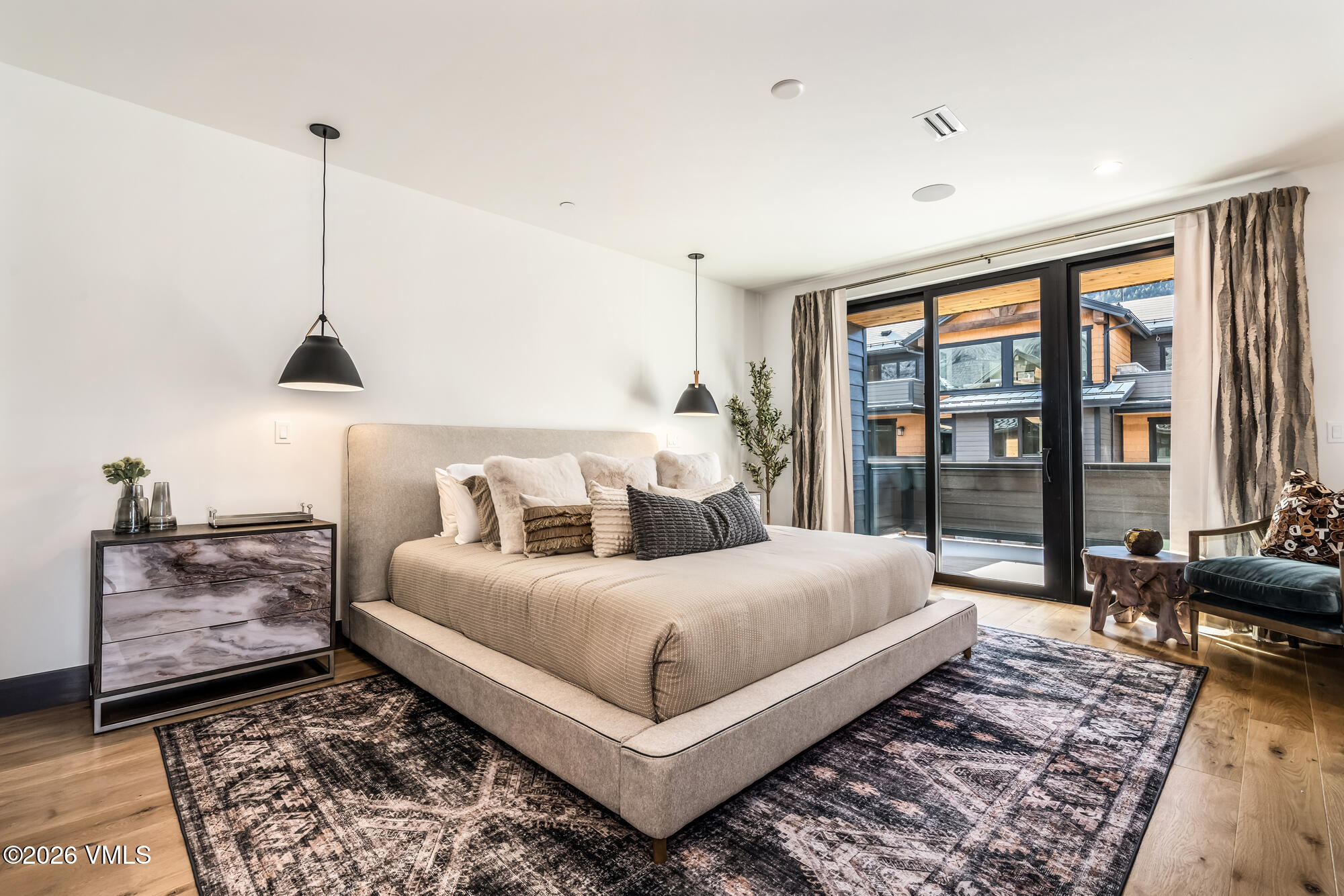 200 Goldfinch Lane, 1C