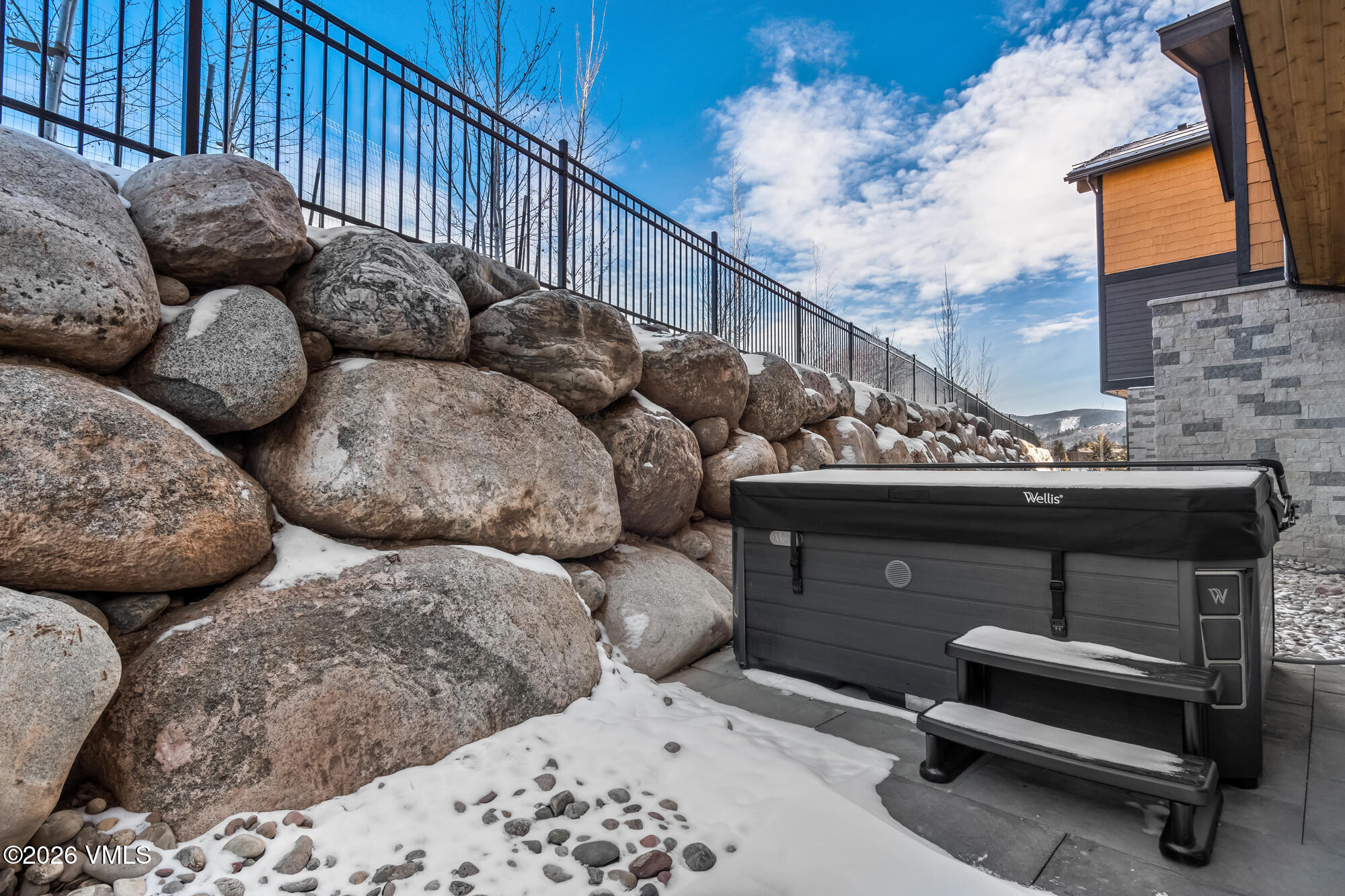 200 Goldfinch Lane, 1C