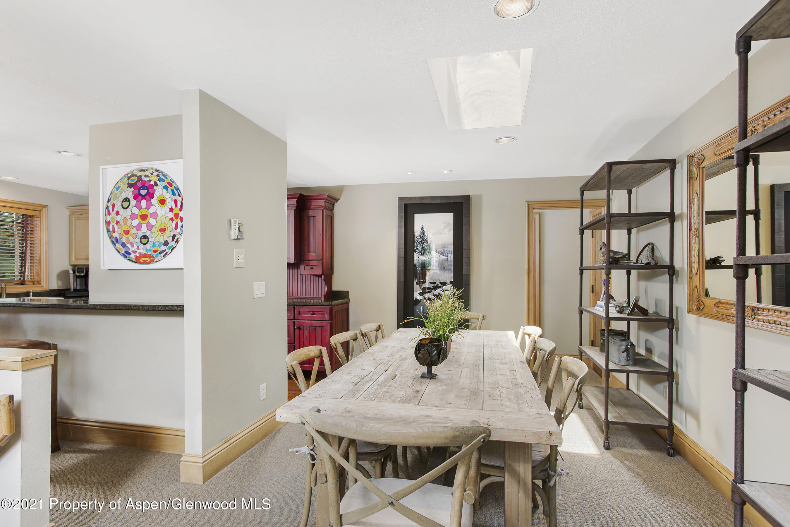 715 E Hopkins Avenue