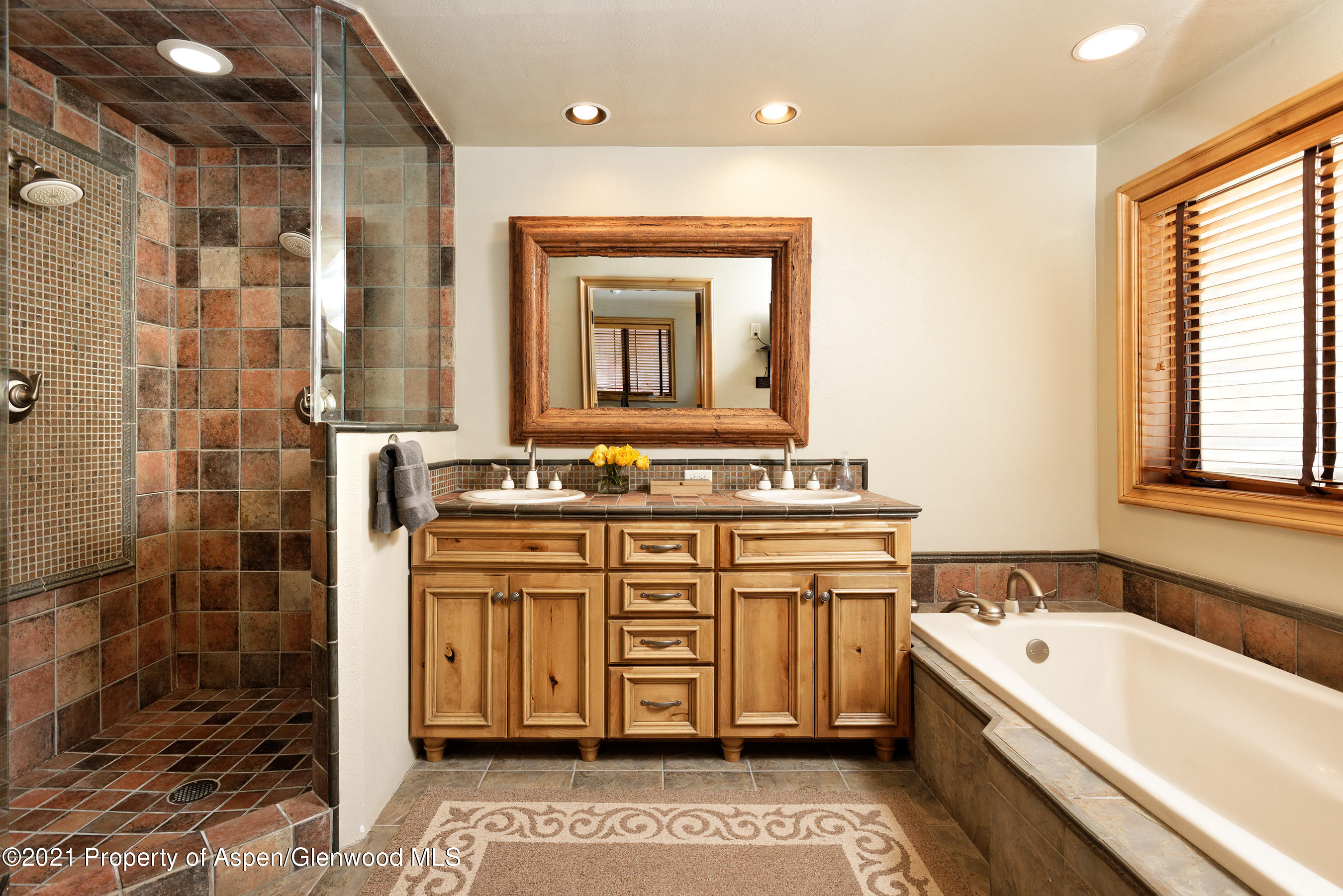 715 E Hopkins Avenue