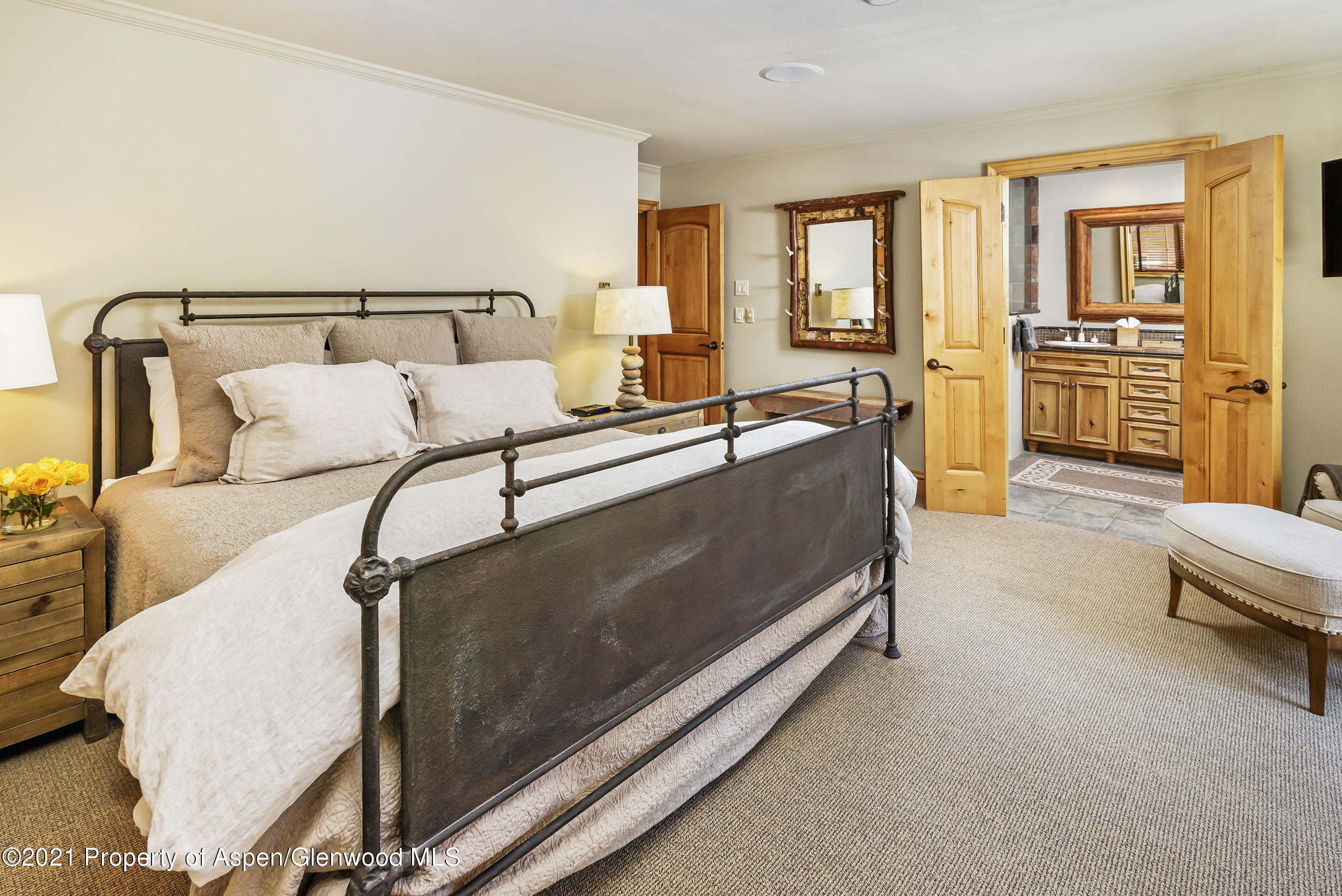 715 E Hopkins Avenue