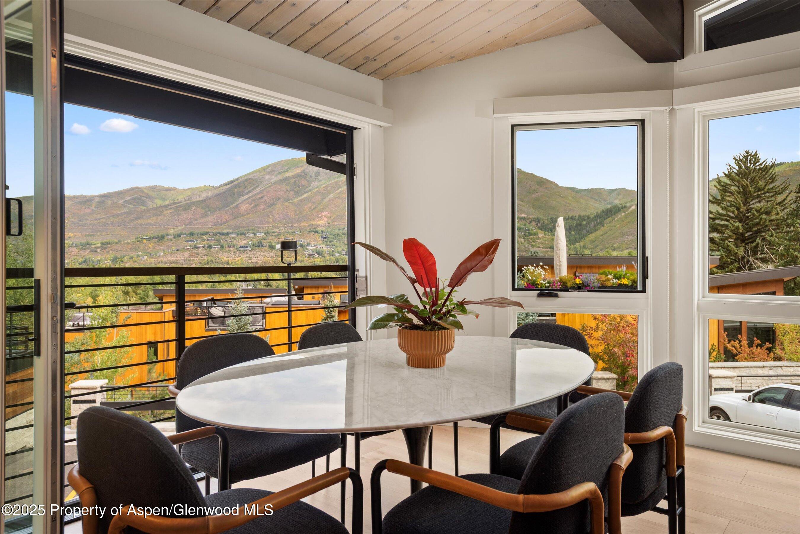 809 S Aspen Street Unit: 2