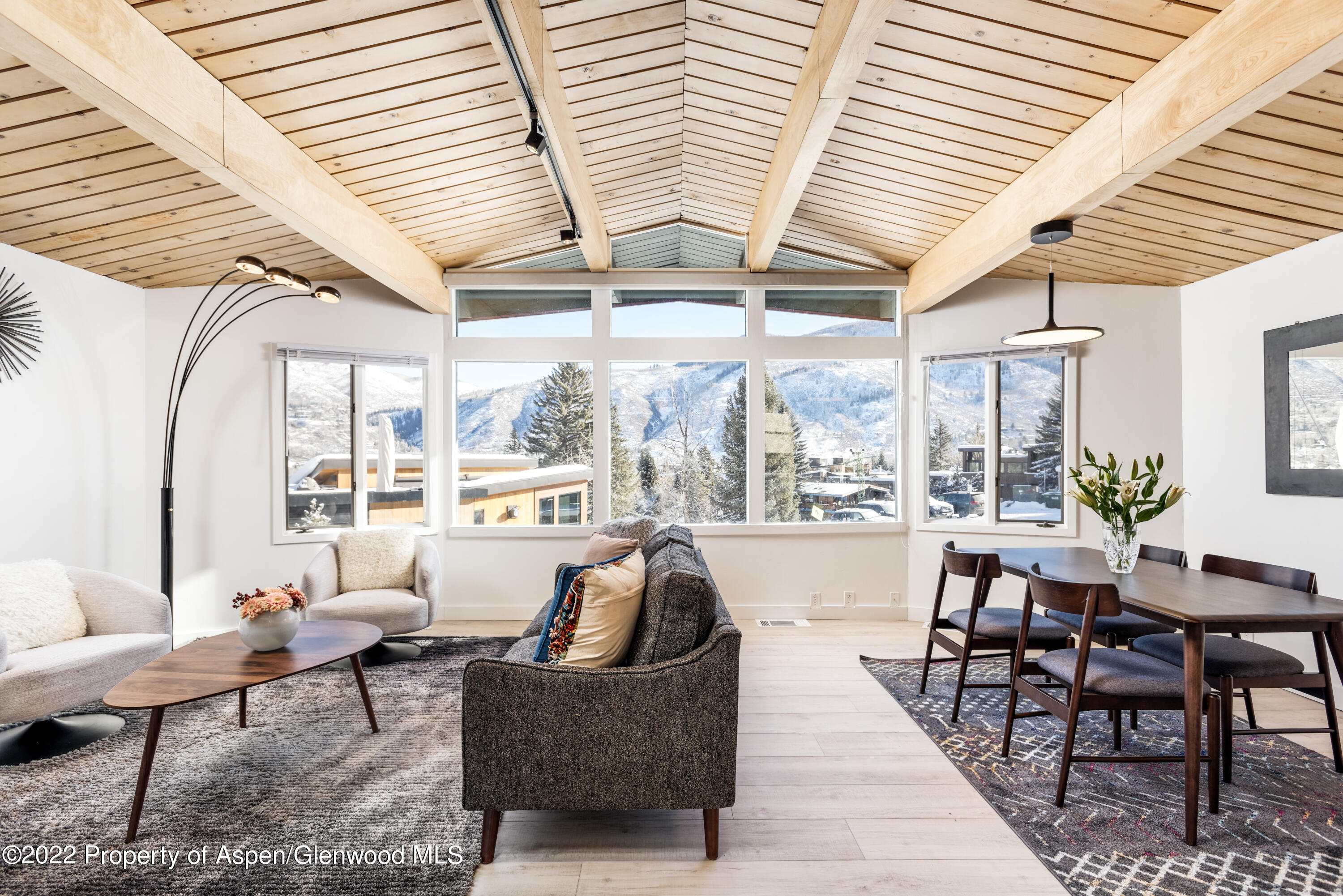 809 S Aspen Street Unit: 2