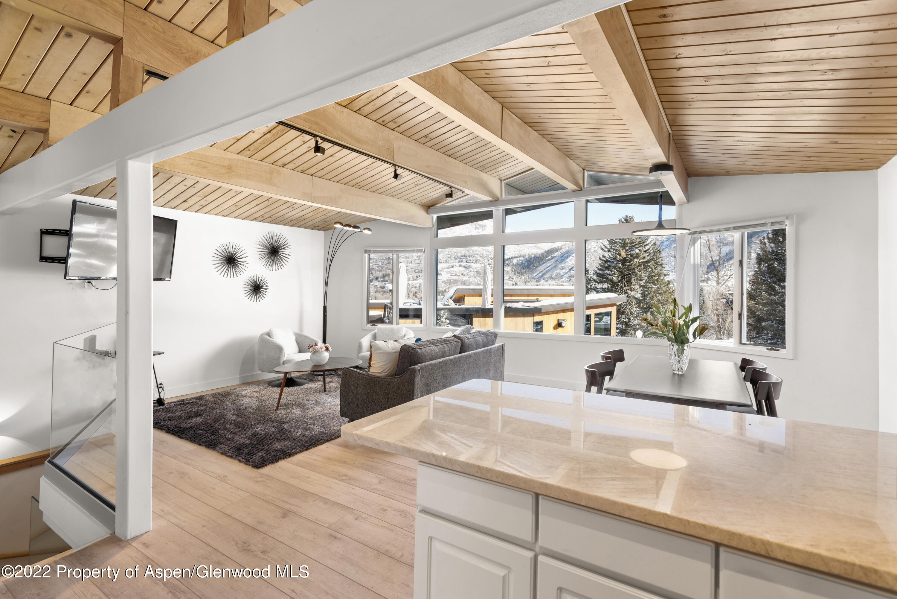 809 S Aspen Street Unit: 2