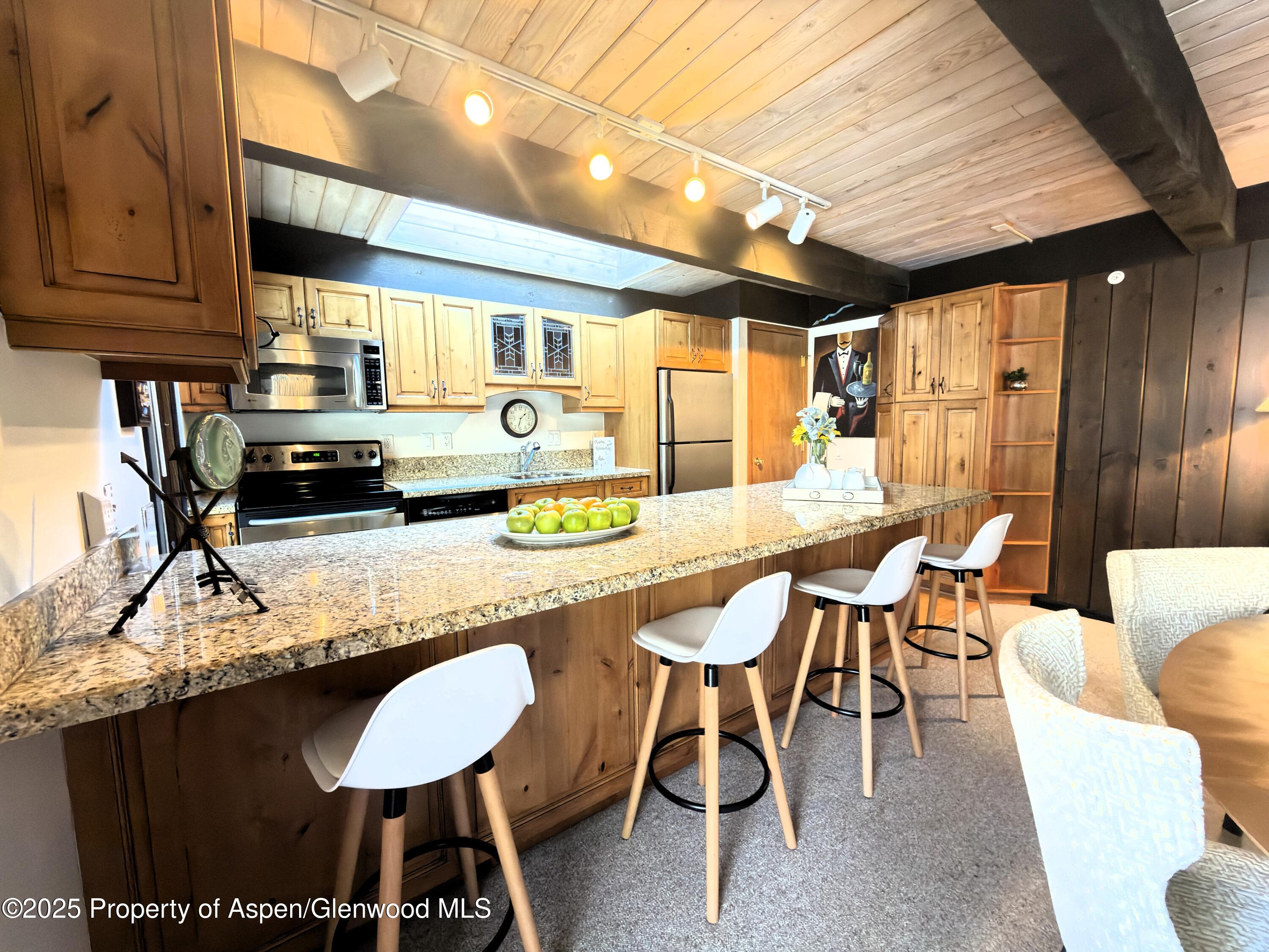 1034 E COOPER Avenue, 19A