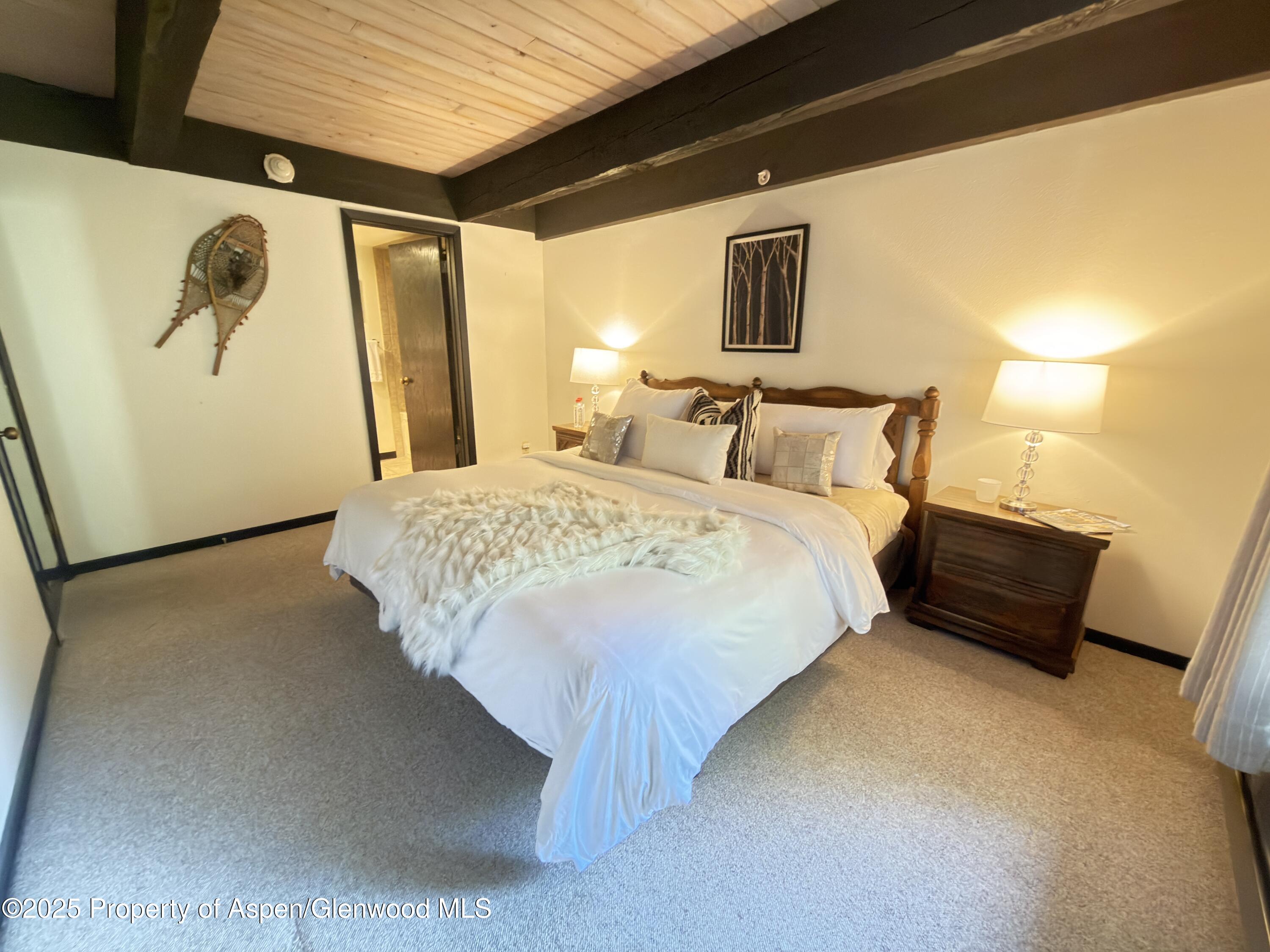 1034 E COOPER Avenue, 19A