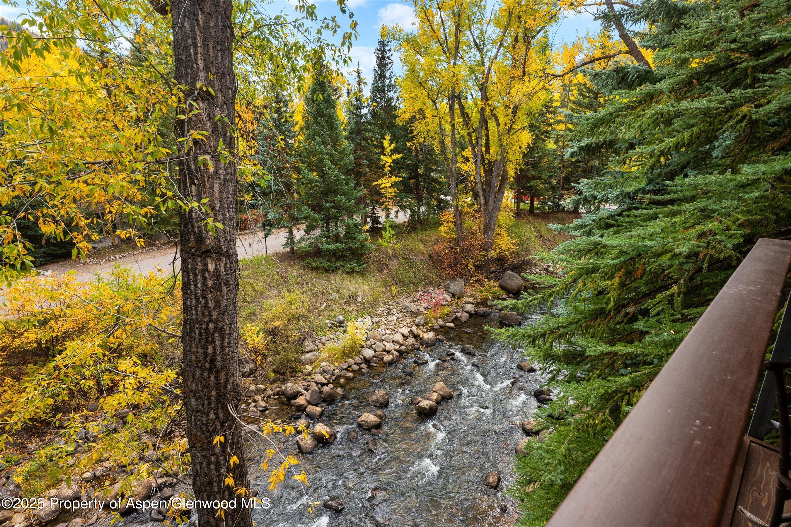 1034 E COOPER Avenue, 19A